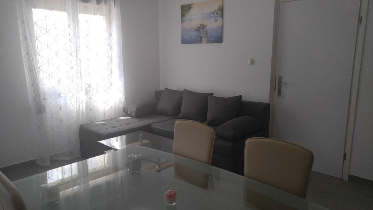 Apartmani Roberta Jurdani Exterior foto